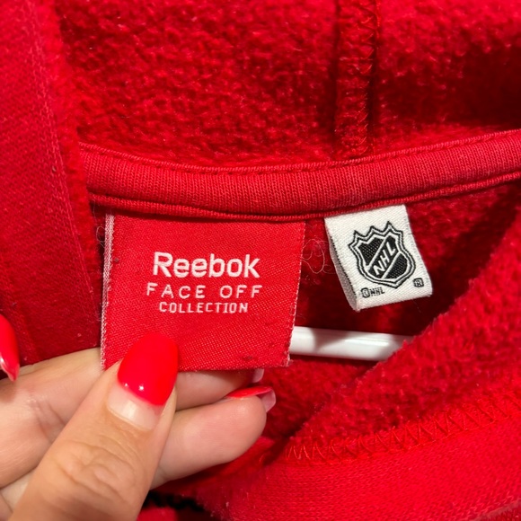 REEBOK Chicago Blackhawks Kid’s Unisex Hoodie Sweatshirt - red, size L (14/16) - Picture 3 of 5